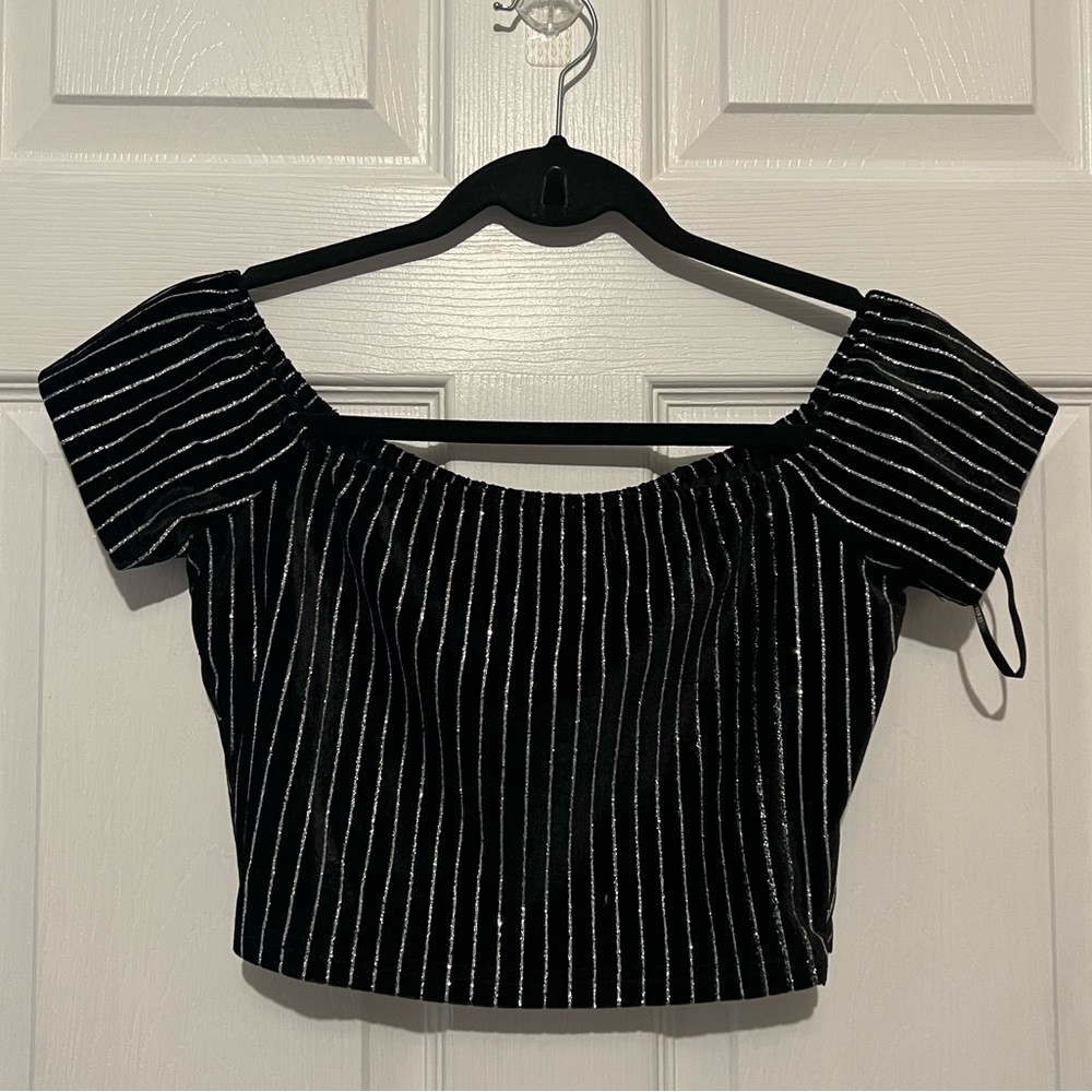 💗 *NEW* Forever 21 - Womans‎ Cropped Off The Shoulder Top